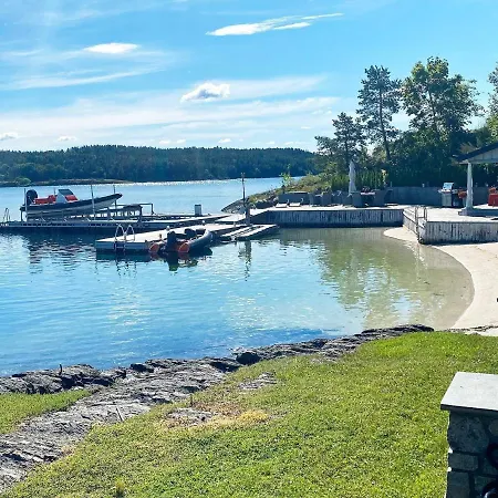 Nesoya * Sandvika (Baerum)