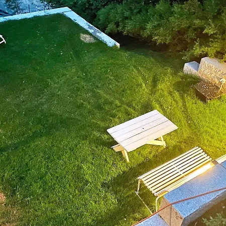 9 Person In Nesoya-by Traum